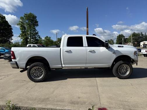 2023 RAM 2500 Tradesman Crew Cab 4x4 6'4' Box
