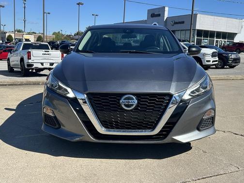 2020 Nissan Altima SR FWD