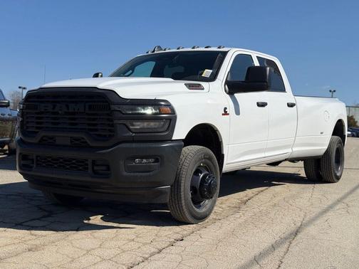 2026 RAM 3500 Tradesman Crew Cab 4x4 8' Box