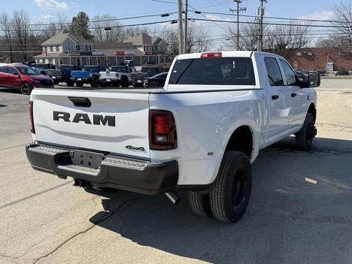 2026 RAM 3500 Tradesman Crew Cab 4x4 8' Box