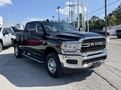 2024 RAM 2500 Tradesman Crew Cab 4x4 6'4' Box