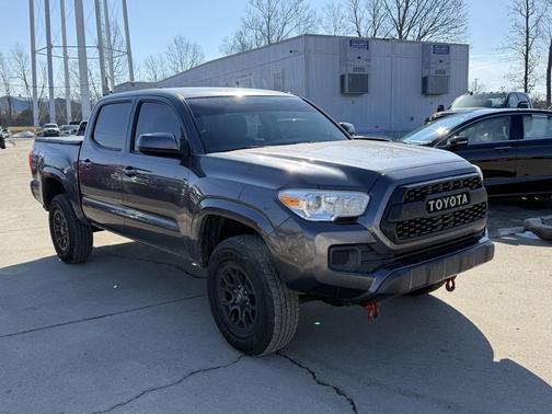 2016 Toyota Tacoma SR