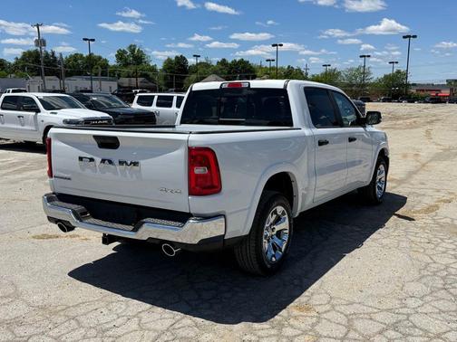 Bright White Clearcoat 2026 RAM 1500 Big Horn/Lone Star