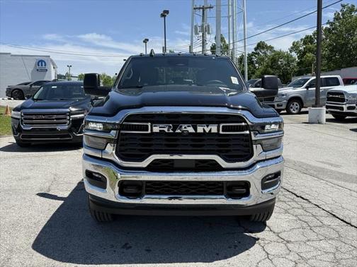 2025 RAM 2500 Tradesman Crew Cab 4x4 6'4' Box