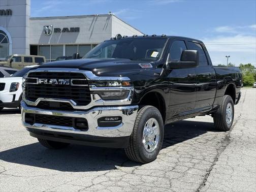 2025 RAM 2500 Tradesman Crew Cab 4x4 6'4' Box