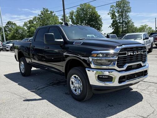 2025 RAM 2500 Tradesman Crew Cab 4x4 6'4' Box