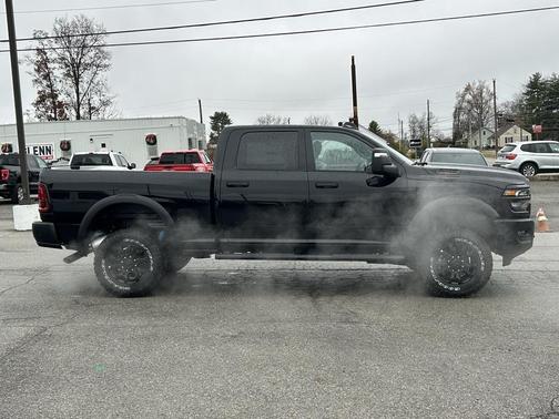 2026 RAM 2500 Tradesman Crew Cab 4x4 6'4' Box