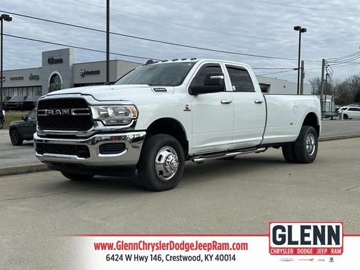 2023 RAM 3500 Tradesman Crew Cab 4x4 8' Box