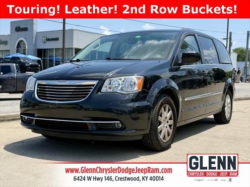 2016 Chrysler Town & Country Touring