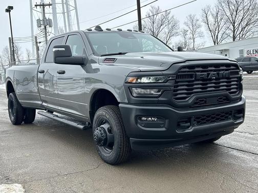 2026 RAM 3500 Tradesman Crew Cab 4x4 8' Box