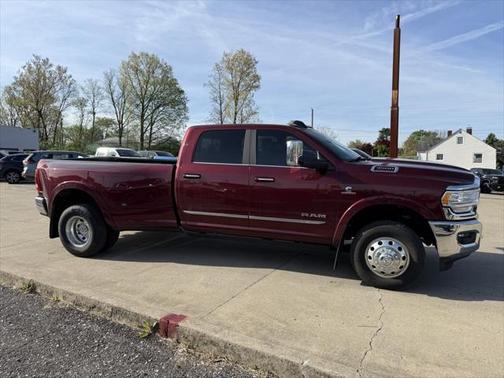 2022 RAM 3500 Limited Crew Cab 4x4 8' Box
