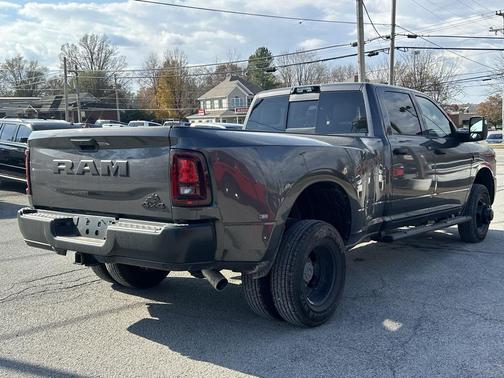 2026 RAM 3500 Tradesman Crew Cab 4x4 8' Box