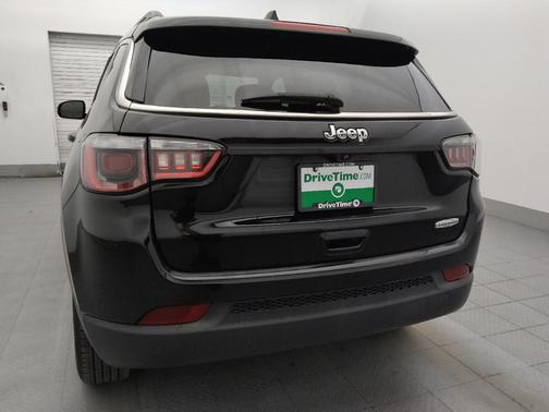 Diamond Black Crystal Pearlcoat 2018 Jeep Compass Latitude