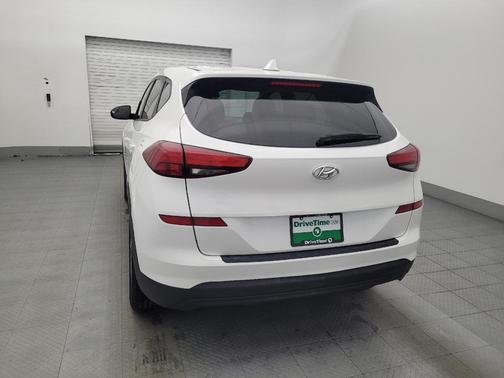 White Pearl 2019 Hyundai TUCSON SE