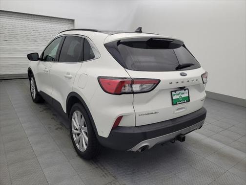 2022 Ford Escape Titanium