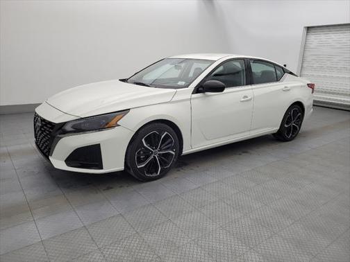 2023 Nissan Altima SR FWD