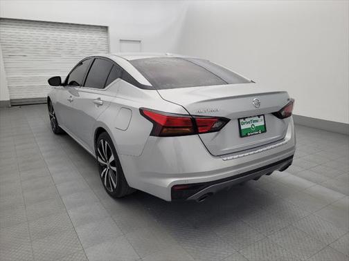 2022 Nissan Altima SR FWD