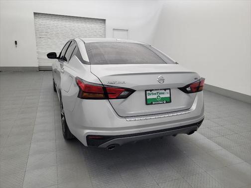 2022 Nissan Altima SR FWD