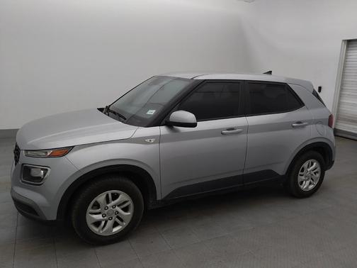 2022 Hyundai VENUE SE