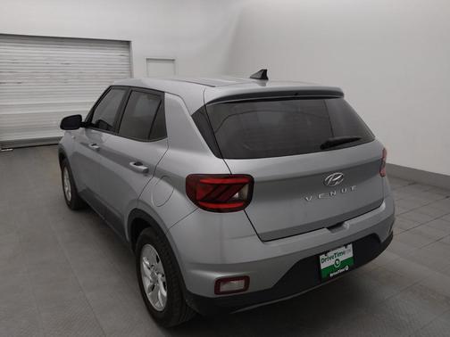 2022 Hyundai VENUE SE