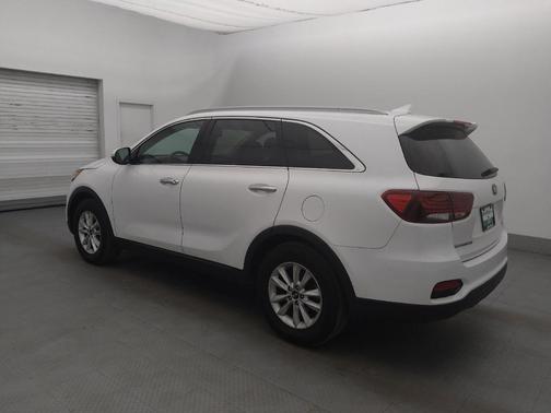 Snow White Pearl 2019 Kia Sorento LX