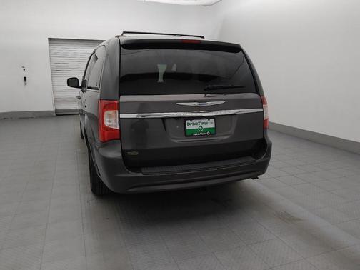 2015 Chrysler Town & Country Touring