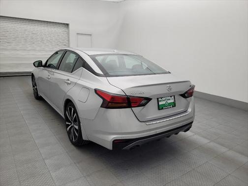 2021 Nissan Altima SR FWD