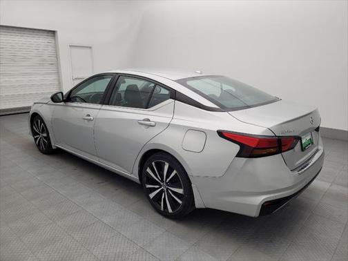 2021 Nissan Altima SR FWD