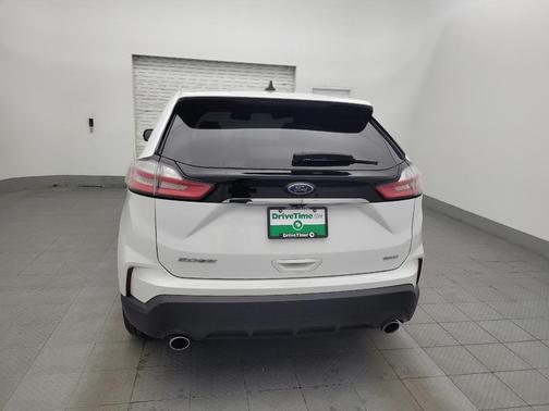 2020 Ford Edge SE
