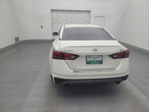 2021 Nissan Altima SR FWD