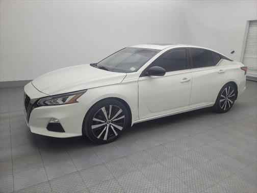 2021 Nissan Altima SR FWD
