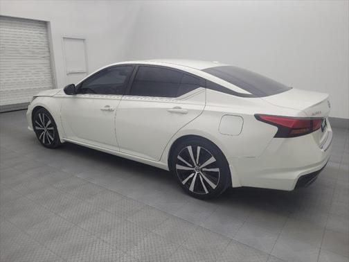 2021 Nissan Altima SR FWD