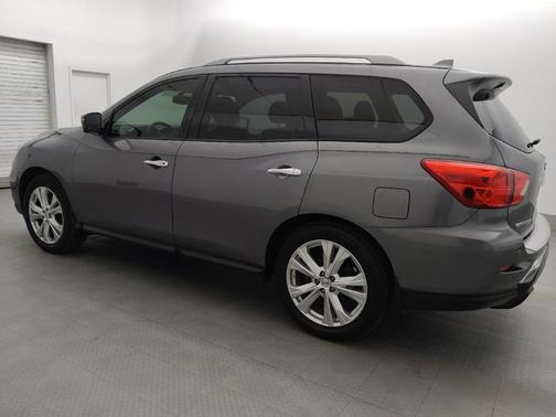 Gun Metallic 2019 Nissan Pathfinder SL