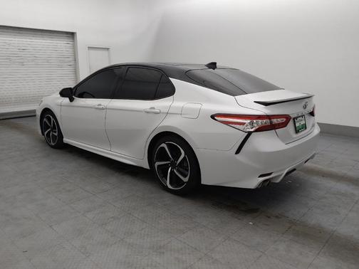 Wind Chill Pearl/Midnight Black Metallic 2020 Toyota Camry XSE