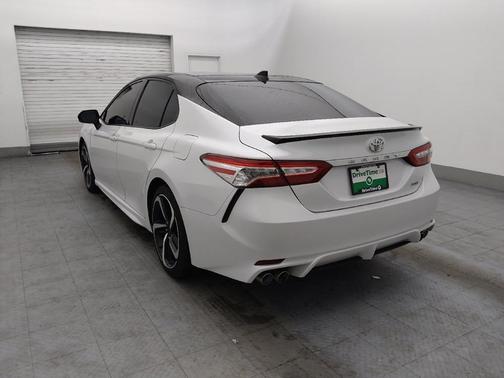 Wind Chill Pearl/Midnight Black Metallic 2020 Toyota Camry XSE