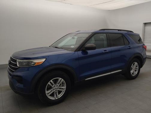 Blue 2022 Ford Explorer XLT