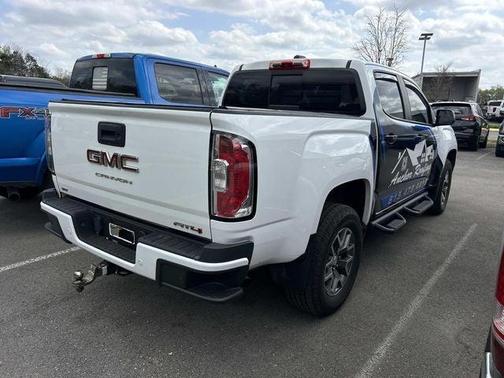 Summit White 2022 GMC Canyon AT4 w/Leather