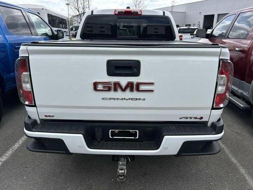 Summit White 2022 GMC Canyon AT4 w/Leather