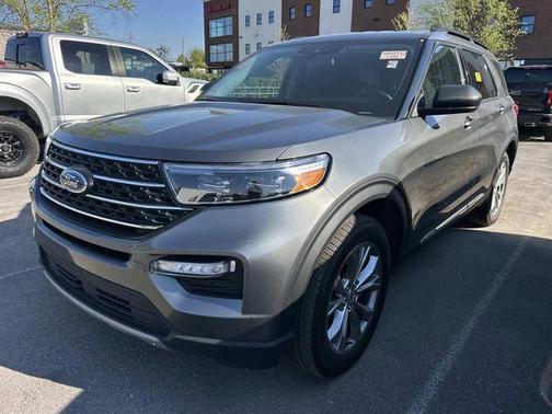 Gray Metallic 2022 Ford Explorer XLT