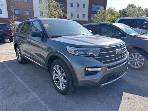 Gray Metallic 2022 Ford Explorer XLT
