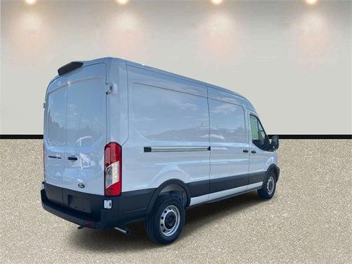 2026 Ford Transit-250 148 WB Medium Roof Cargo