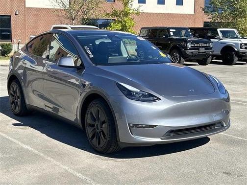 2025 Tesla Model Y Long Range
