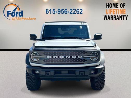 Oxford White 2023 Ford Bronco Badlands