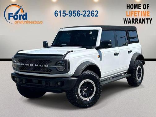 Oxford White 2023 Ford Bronco Badlands