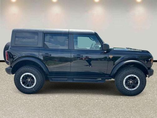 Shadow Black 2026 Ford Bronco Badlands