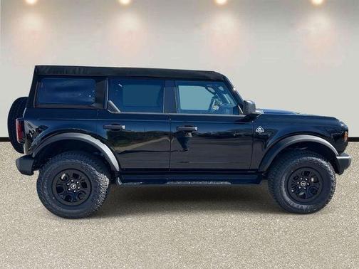 Shadow Black 2026 Ford Bronco Outer Banks