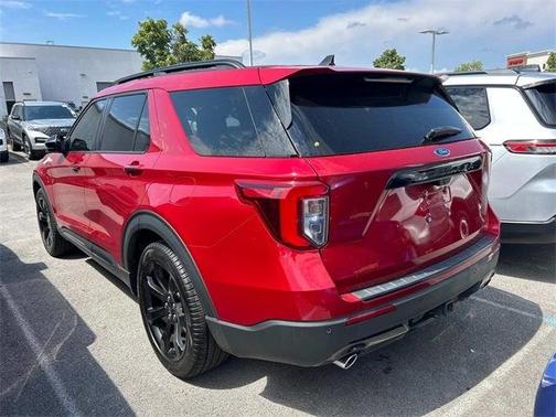 2024 Ford Explorer ST-Line