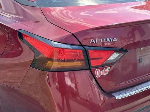 Scarlet Ember 2023 Nissan Altima 2.5 SV