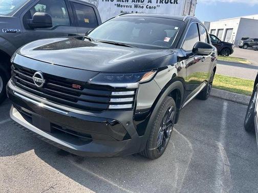 Super Black 2025 Nissan Kicks SR
