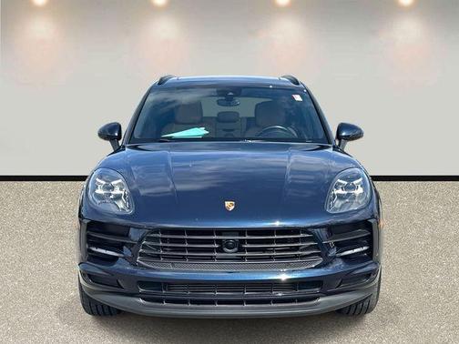 2021 Porsche Macan Base